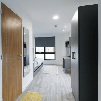 Classic Plus En Suite - Image 4